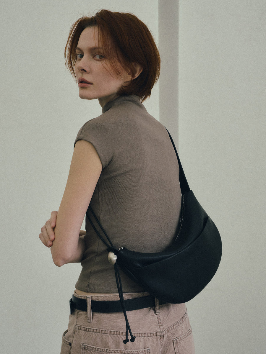 Note1 Crescent Crossbody Bag - Black