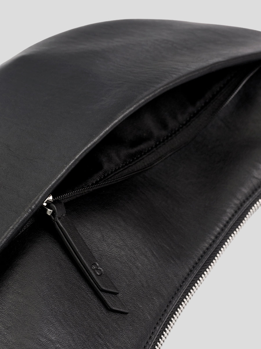 Note1 Crescent Crossbody Bag - Black