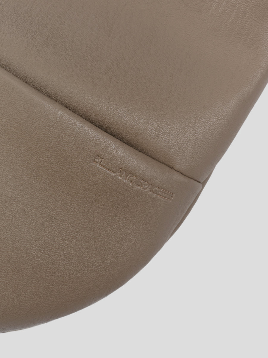 Note1 Crescent Crossbody Bag - Clay Gray